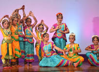Bharatanatyam classes in Airoli at Shubhmay Kalaniketan